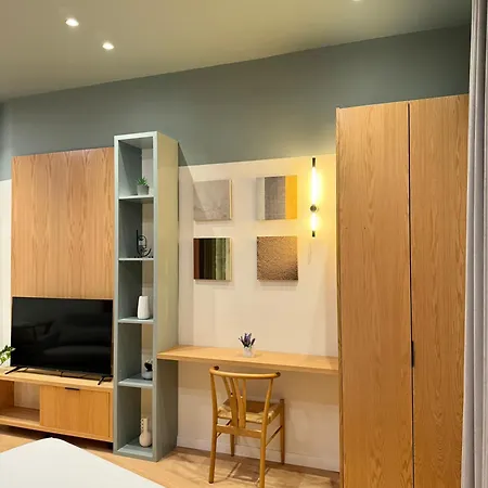 Rooftop Marine * Durrës